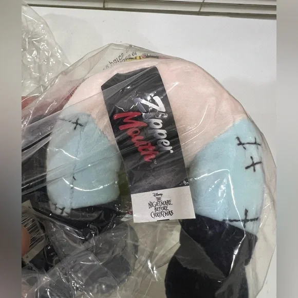 Disney zippermouth 10 inches Sally plush - Picture 2 of 3